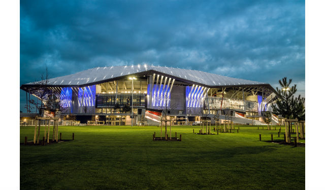 Thorn: Stade des Lumières
