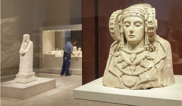 ERCO : musée archéologique à Madrid, mise en scène contemporaine de pièces historiques