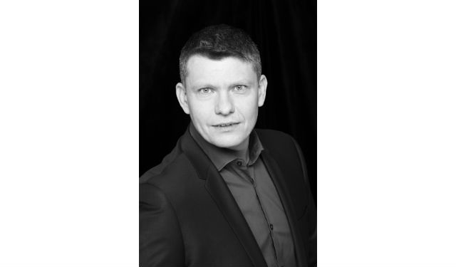 N°23 Dossier magasins de mode – Interview de Christophe Luquet « Anticiper le rôle de la lumière »