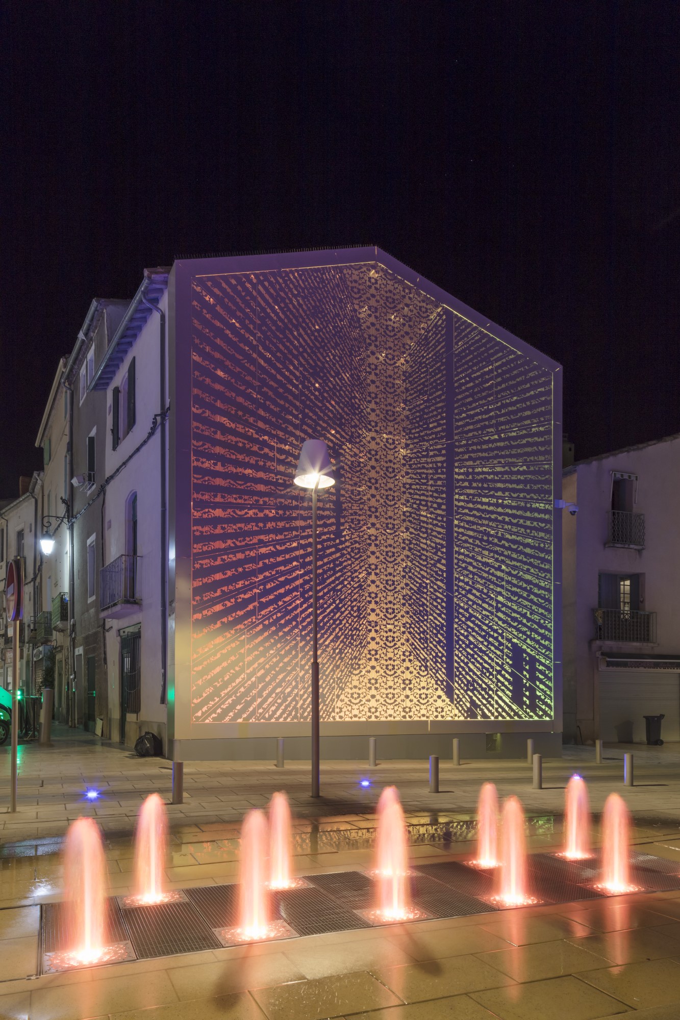 © Julien Thomazo - Graphiste Eric Pol-Simon - Conception lumière ECL Studio
