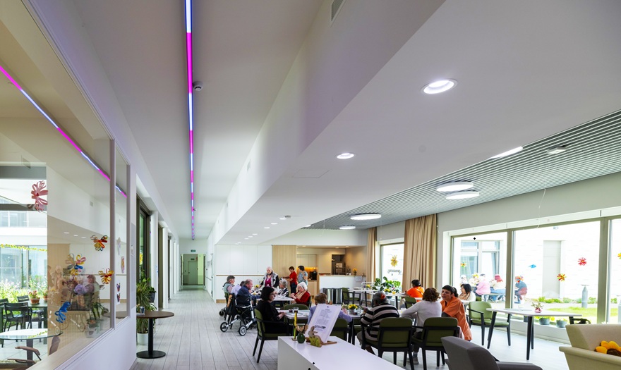 Christophe Vedel présente SlotLight Lynx Activated, de Zumtobel, pour connecter plusieurs systèmes (Lumières N°54 – Cahier technique 3/3)