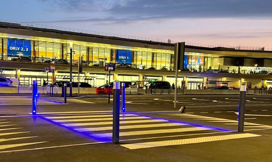Denis Pomarel : "abel Éclairage sécurise les passages piétons par la lumière" (Lumières N°55 – Cahier technique – Éclairage des aéroports 3/5)